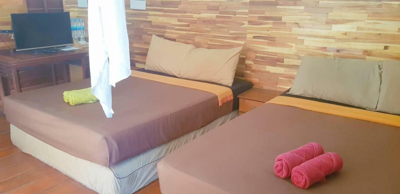 Zanom Sunrise Beach Resort Koh Lipe Exterior foto