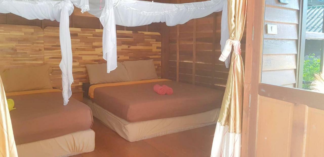 Zanom Sunrise Beach Resort Koh Lipe Exterior foto